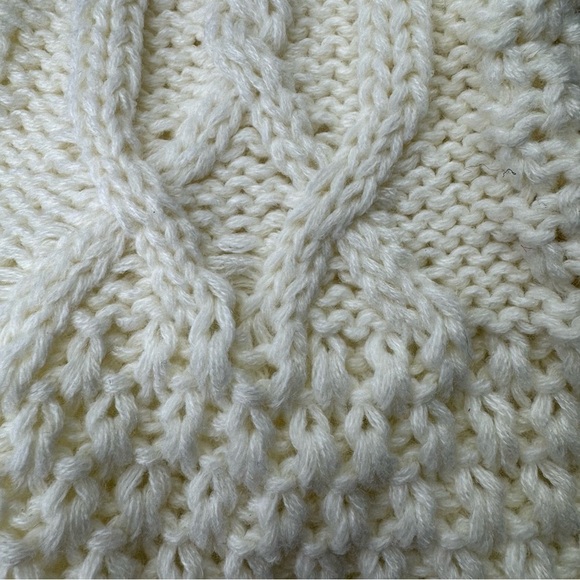 Koolaburra by UGG Ivory Pom Pom Cable Knit Christmas Stockings Set of 2 NWT - Picture 5 of 9